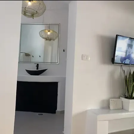 Rembelos Santorini * פריסה