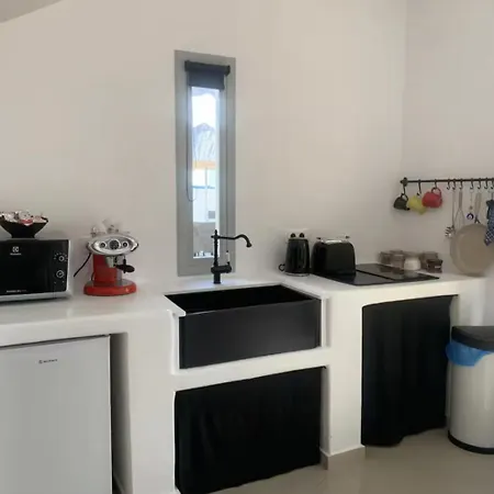 Rembelos Santorini 佩里萨